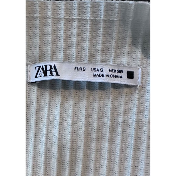 ZARA Cream Tshirt - Picture 2 of 4